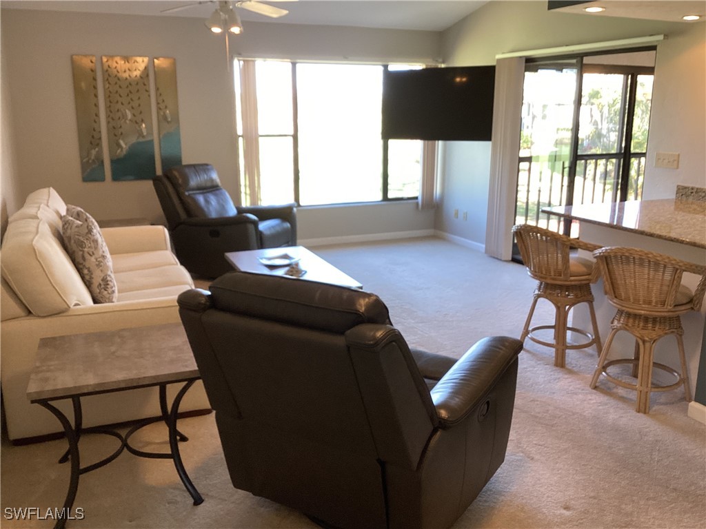 5585  Trailwinds Drive, Apt 326
