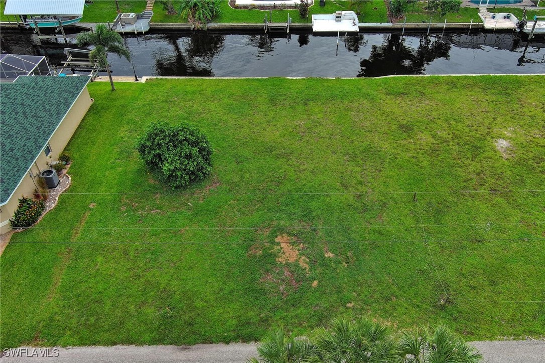 1822  Cherie Lane