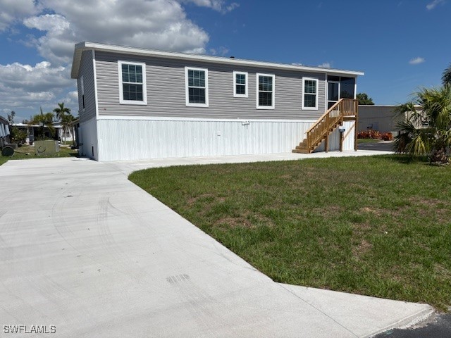 302 W Shoreland Drive