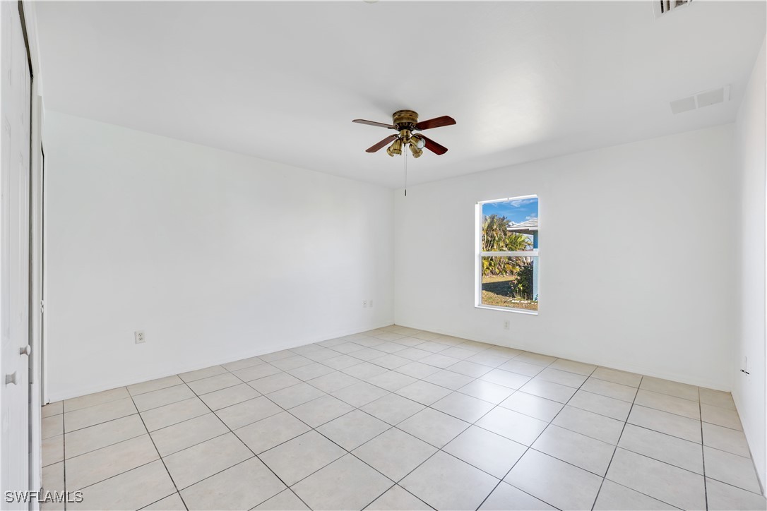 3018/3020 SE Santa Barbara Place