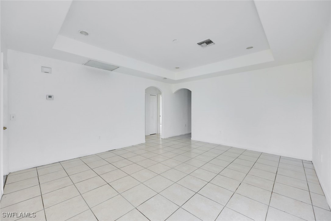 3018/3020 SE Santa Barbara Place
