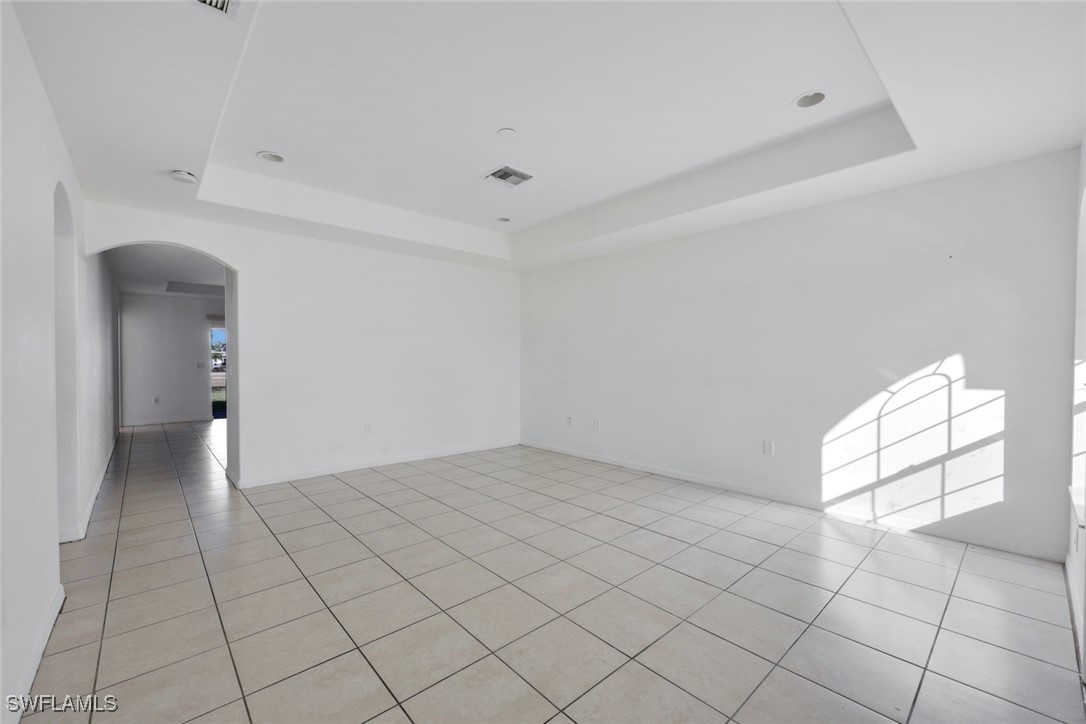 3018/3020 SE Santa Barbara Place