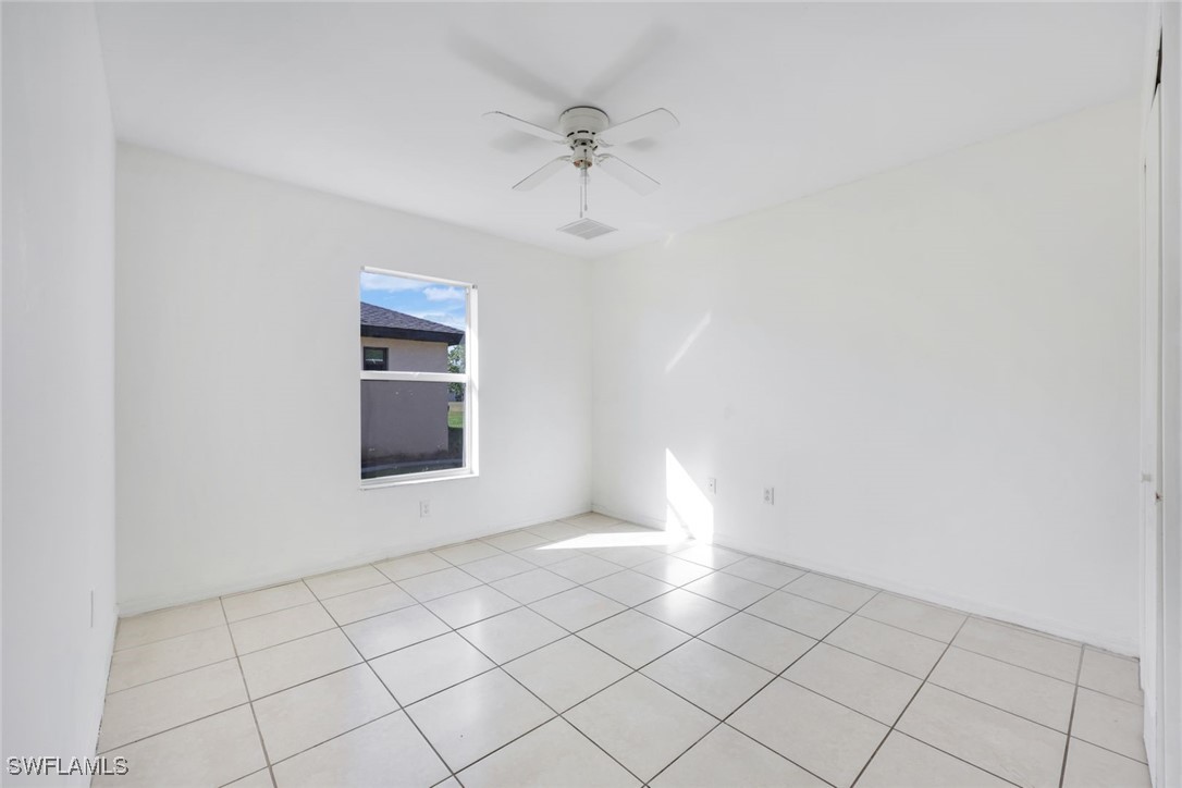 3018/3020 SE Santa Barbara Place