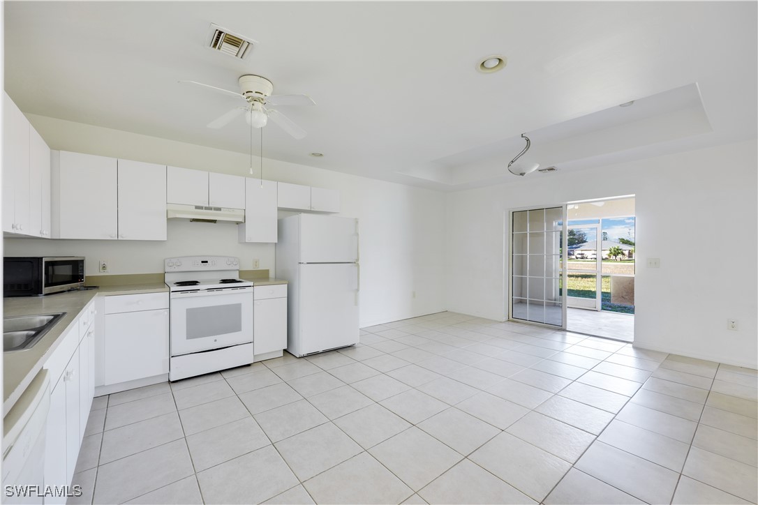 3018/3020 SE Santa Barbara Place