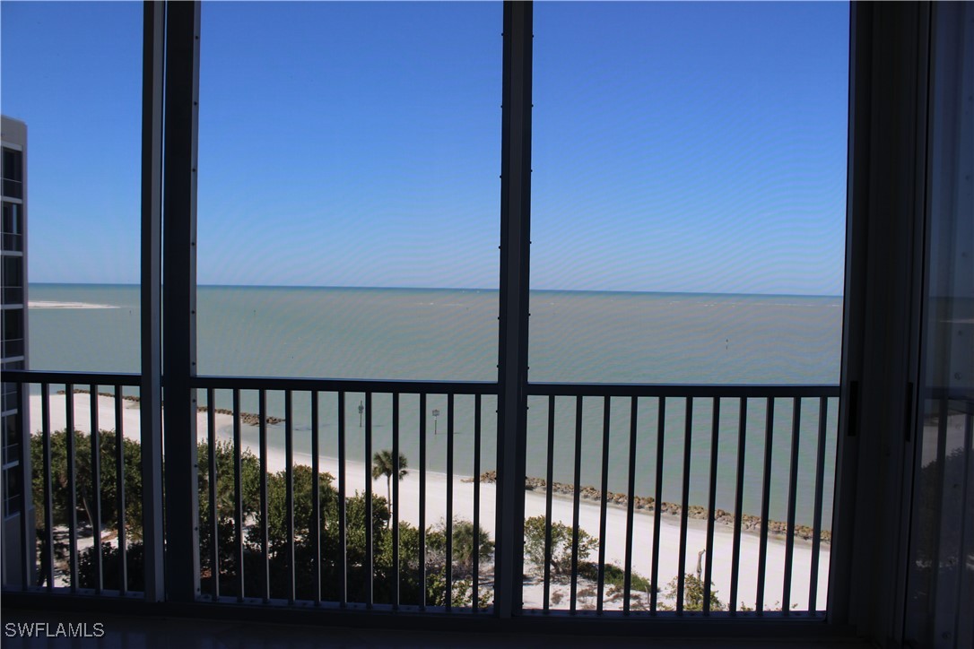 5000  Royal Marco Way, Apt 737