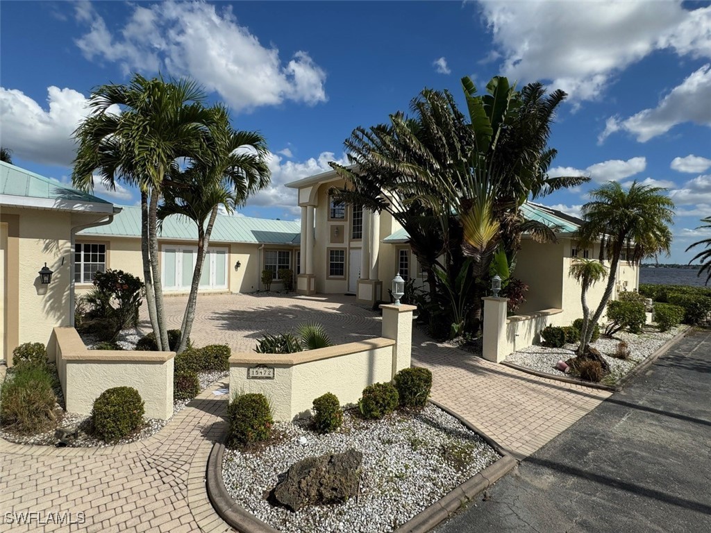 15472  Nelsons Walk Court