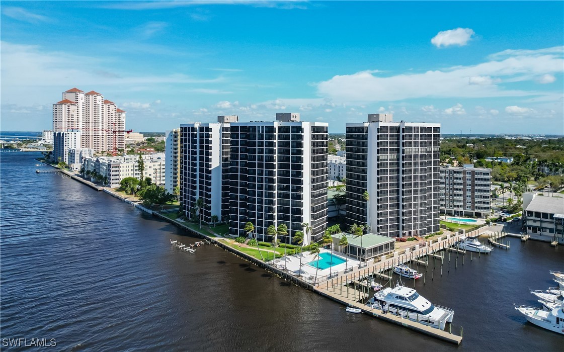1910  Virginia Avenue, Apt 903