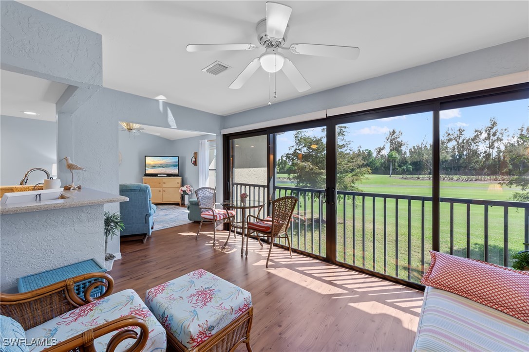 5890  Trailwinds Drive, Apt 522