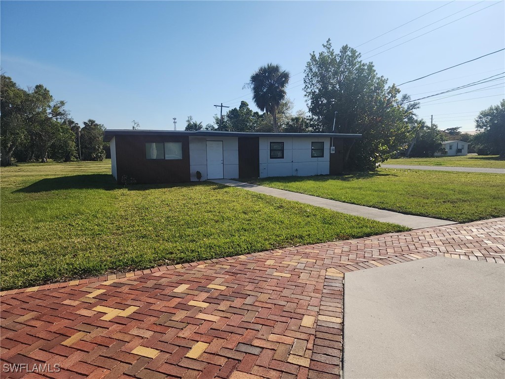 404  Hargreaves Avenue