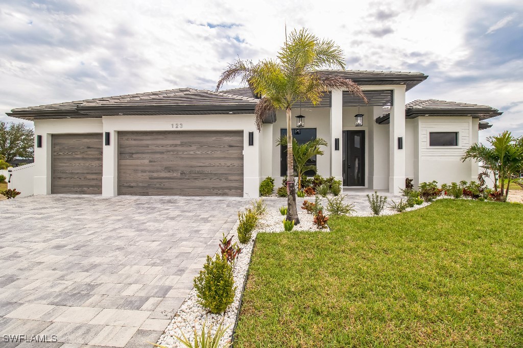 123 SW 35th Avenue