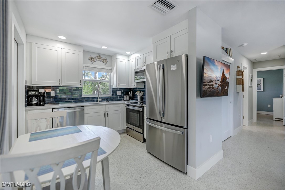 1012/1014 E Gulf Drive