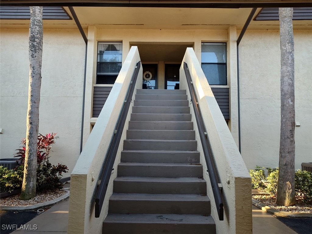 5870  Trailwinds Drive, Apt 614