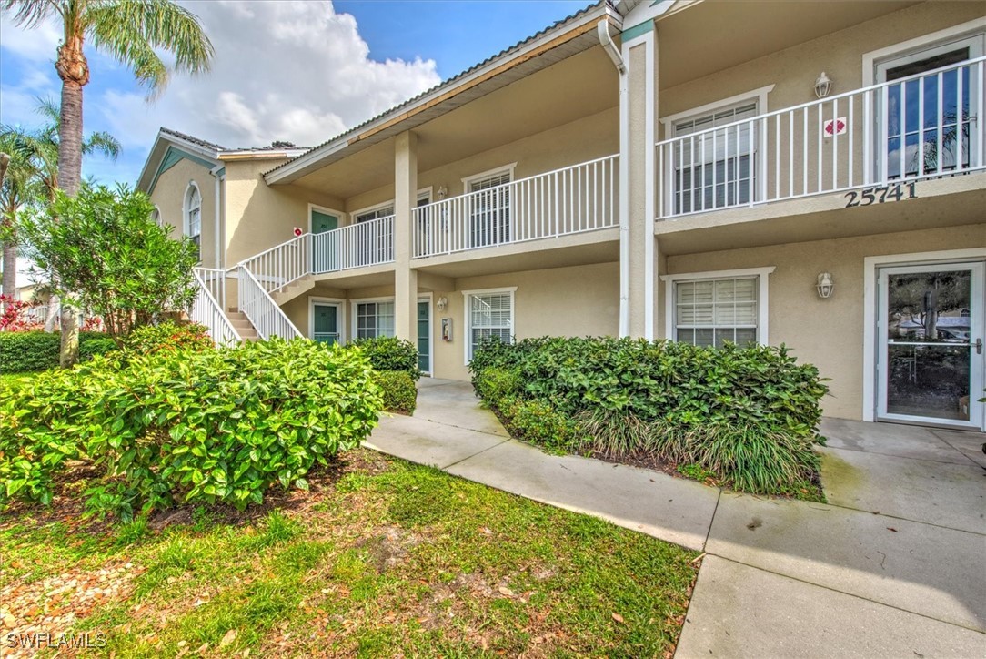 25741  Lake Amelia Way, Apt 202