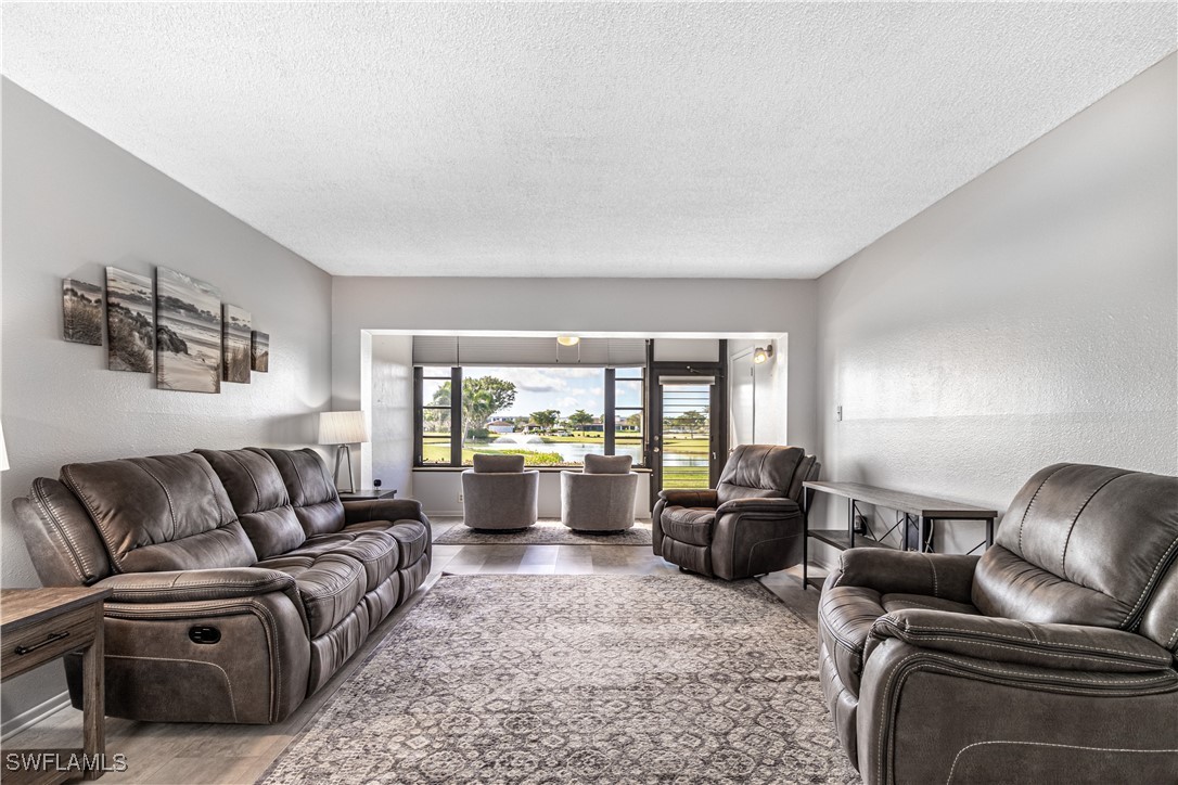 1660  Pine Valley Drive, Apt 107