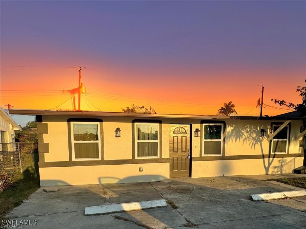 2125  Davis Court