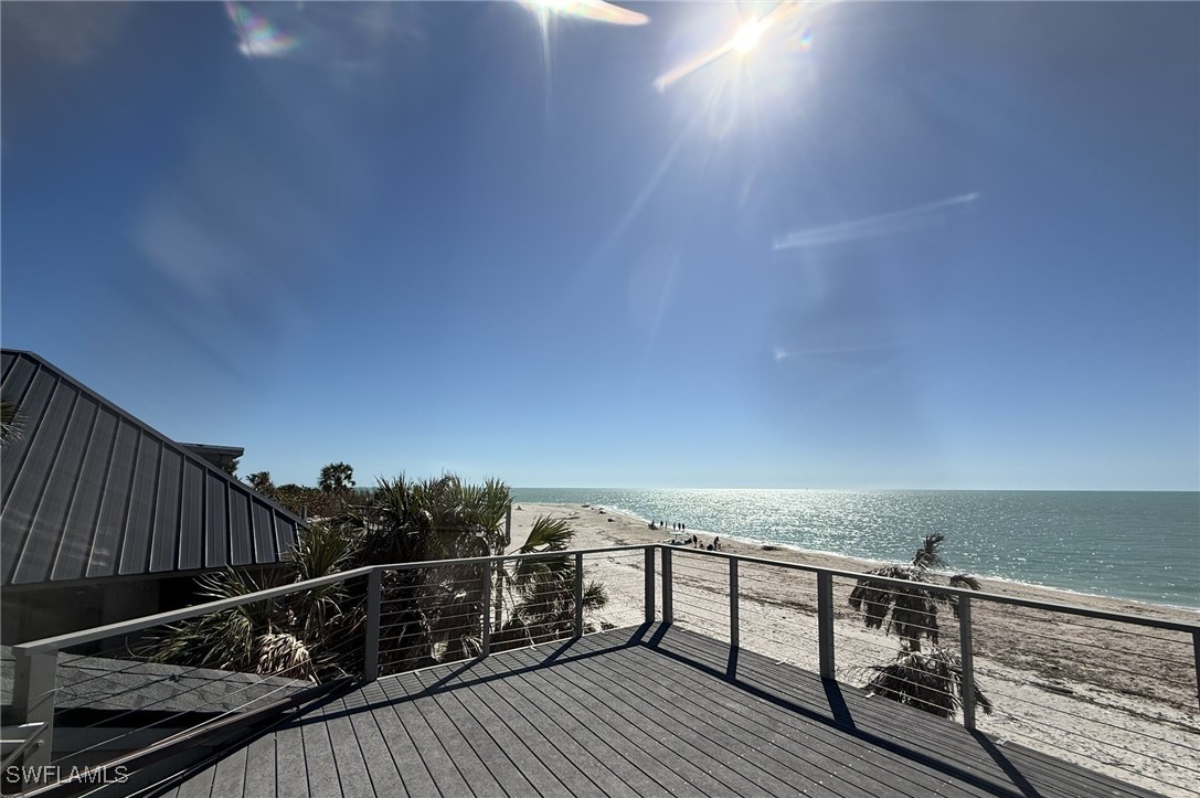 484  Gulf Bend Drive
