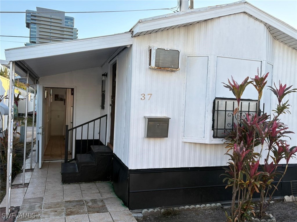 37  bay Avenue