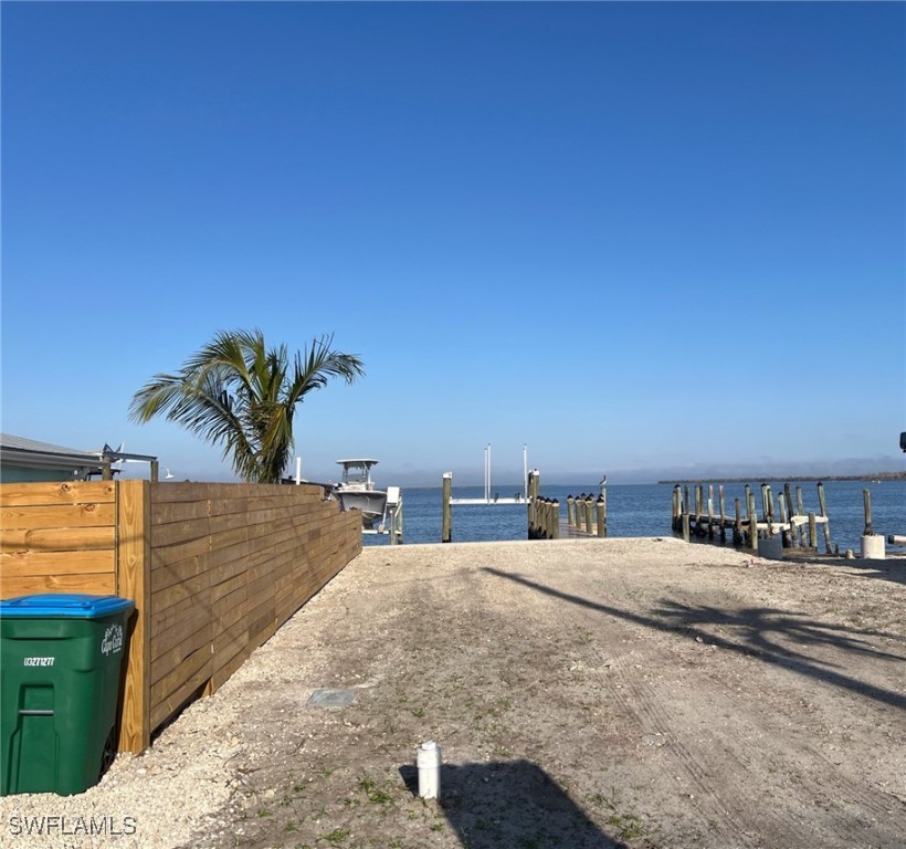 4274  Pine Island Road
