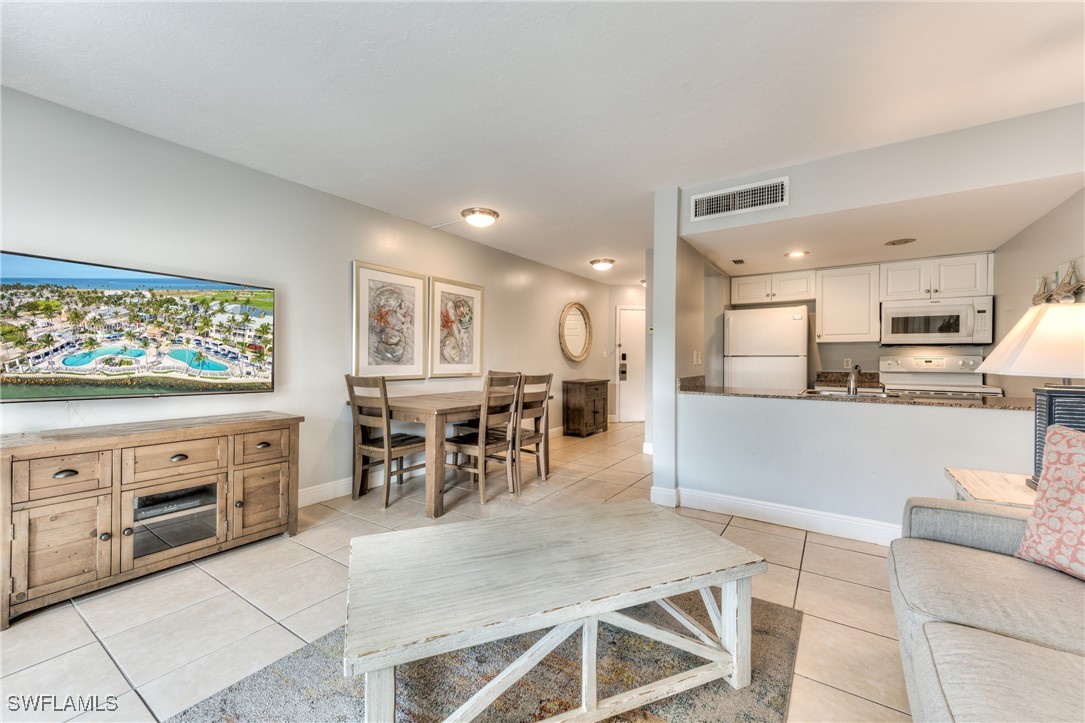 3222  Tennis Villas