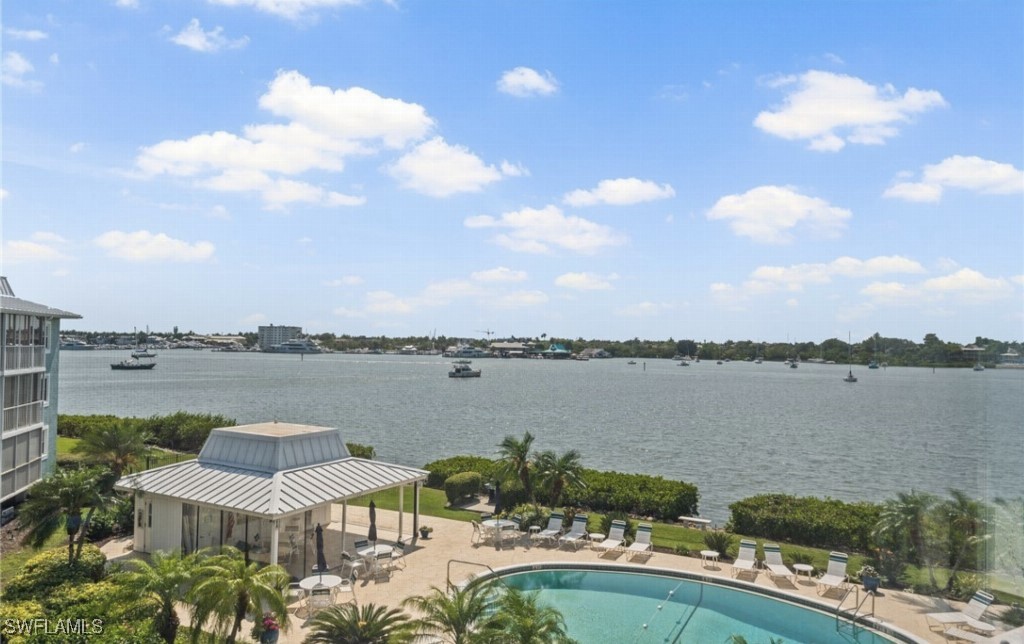 1140  Little Neck Court, Apt D37