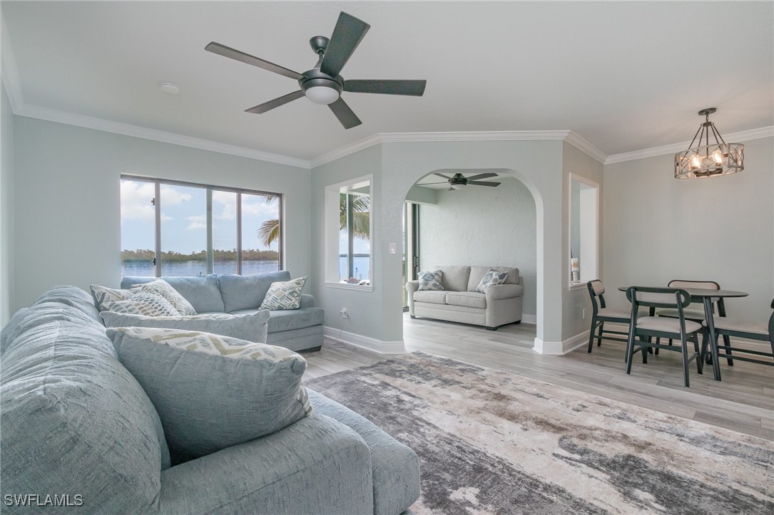 898  Buttonwood Drive, Apt 105