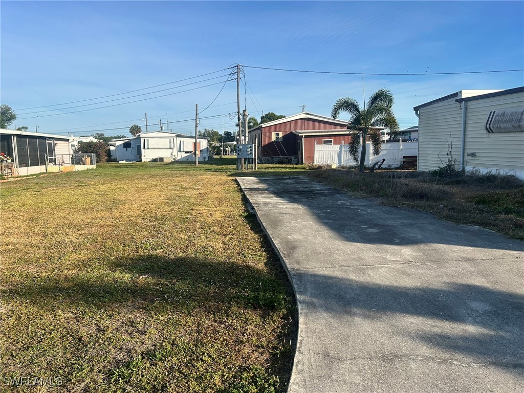 107  Coachlight Lane
