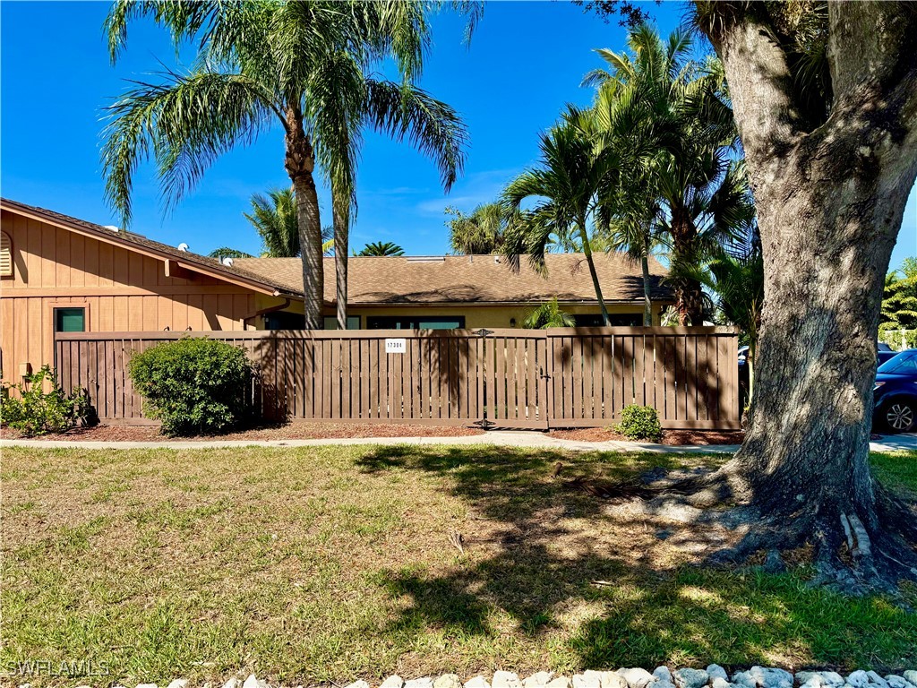 17304  Timber Oak Lane