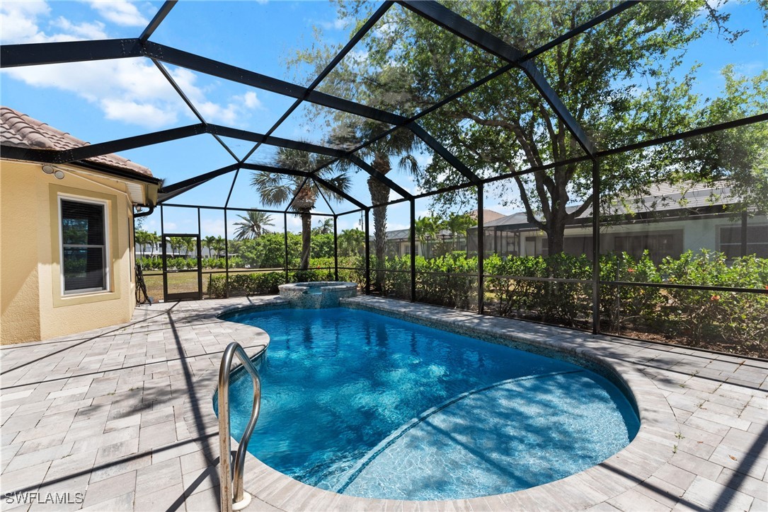 16119  Coco Hammock Way