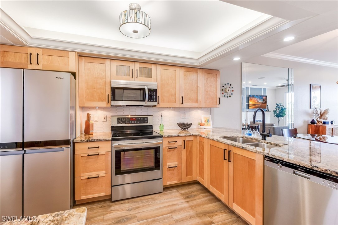 14931  Park Lake Drive, Apt PH9
