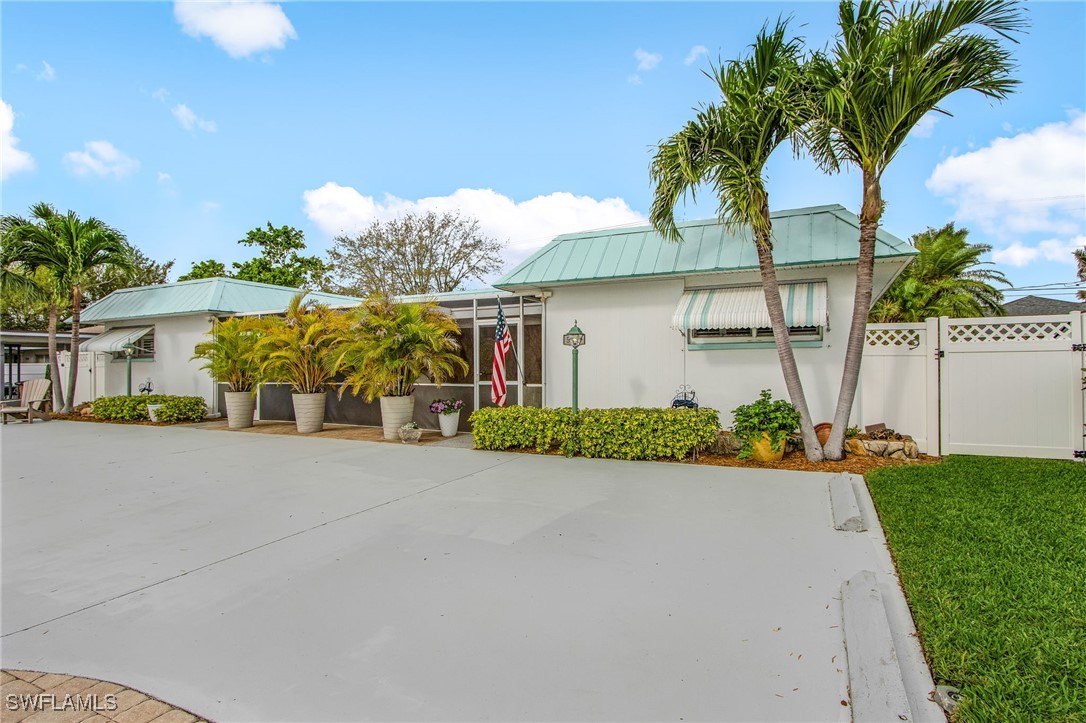5220/5222  Coronado Parkway