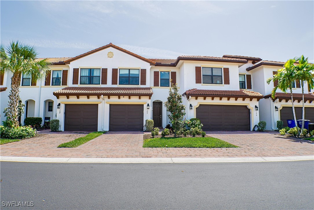 15851  portofino springs Boulevard, Apt 105