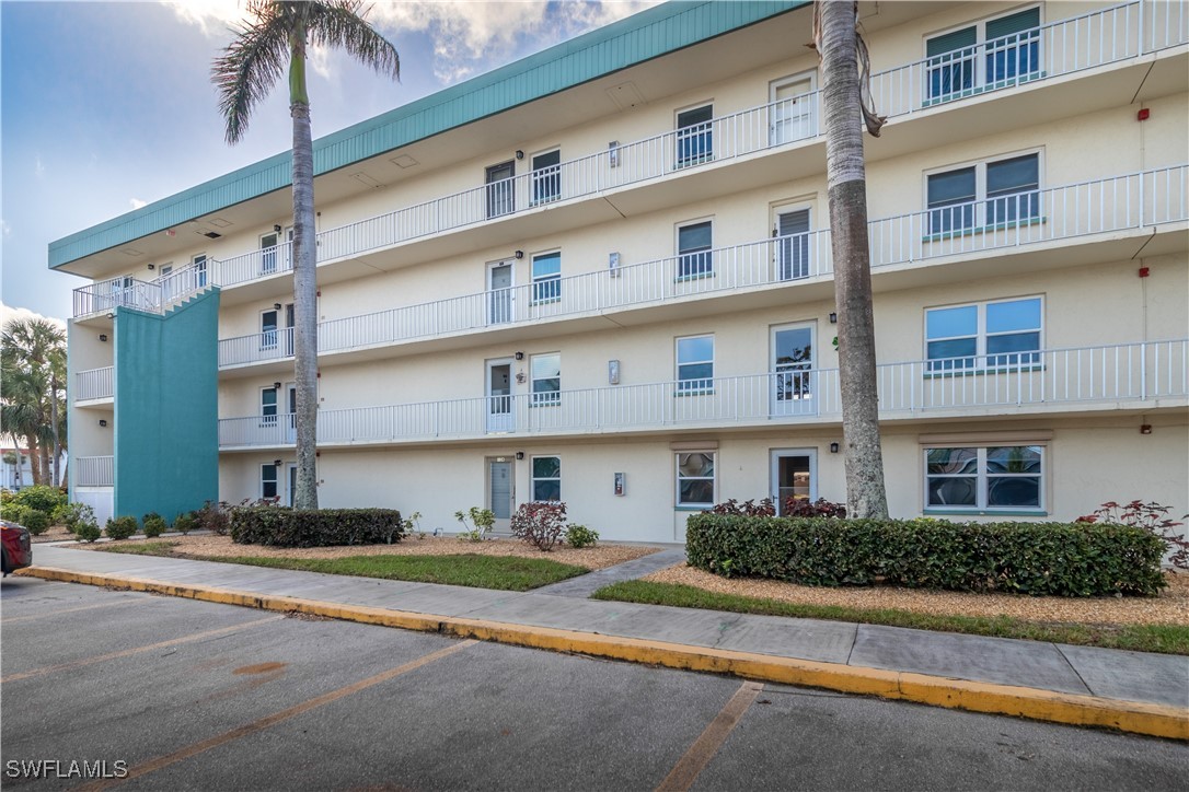 1660  Pine Valley Drive, Apt 107