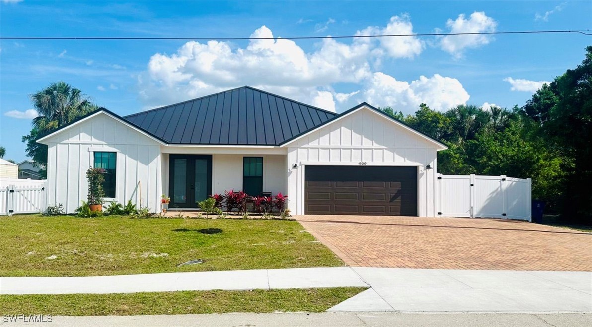 929  Iris Drive