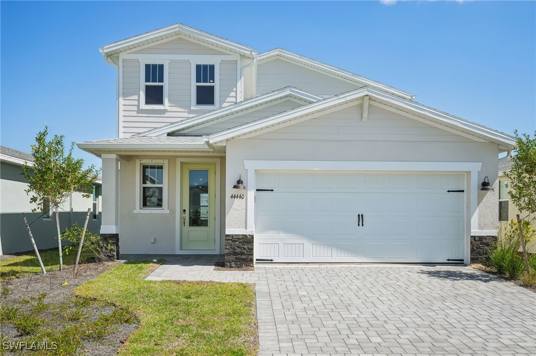 44440  Diamond Trail