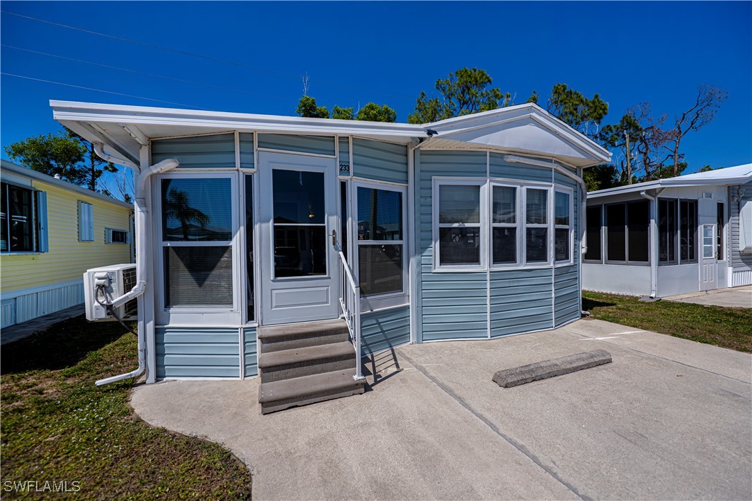 233  Caravan Circle