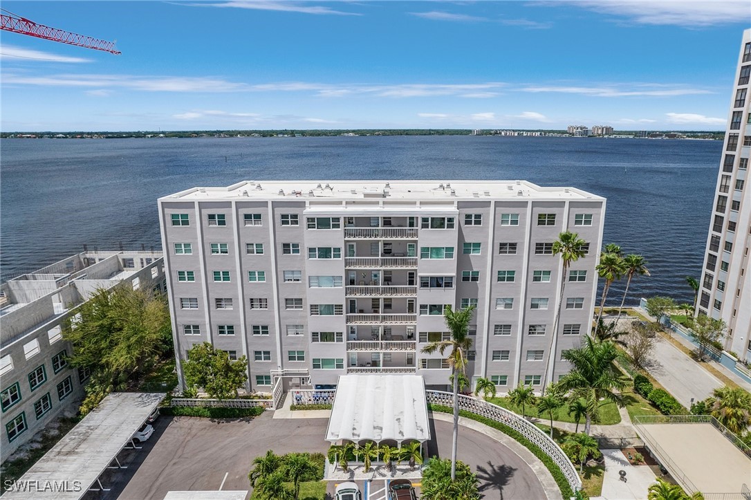 1900  Clifford Street, Apt 403