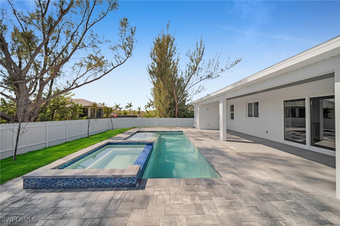 1107 NW 40th Place
