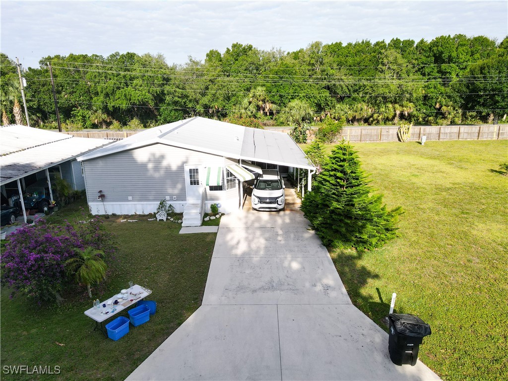 933  YACHT CLUB Way