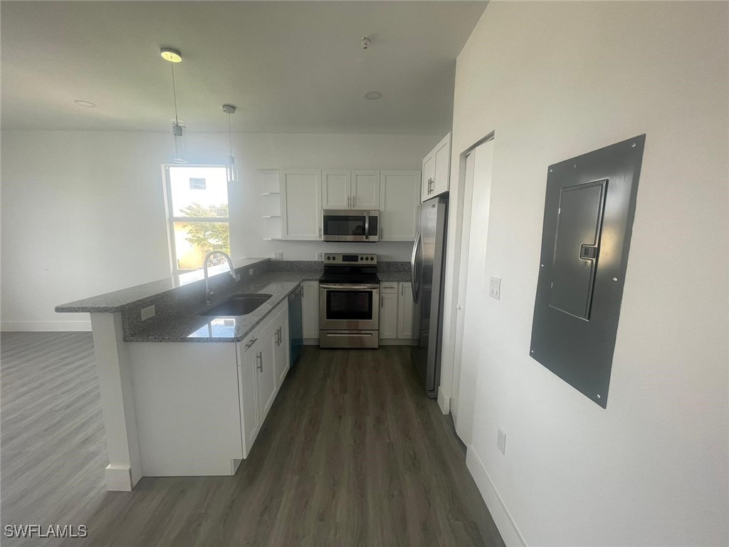 275 SW 4th Street, Apt 120