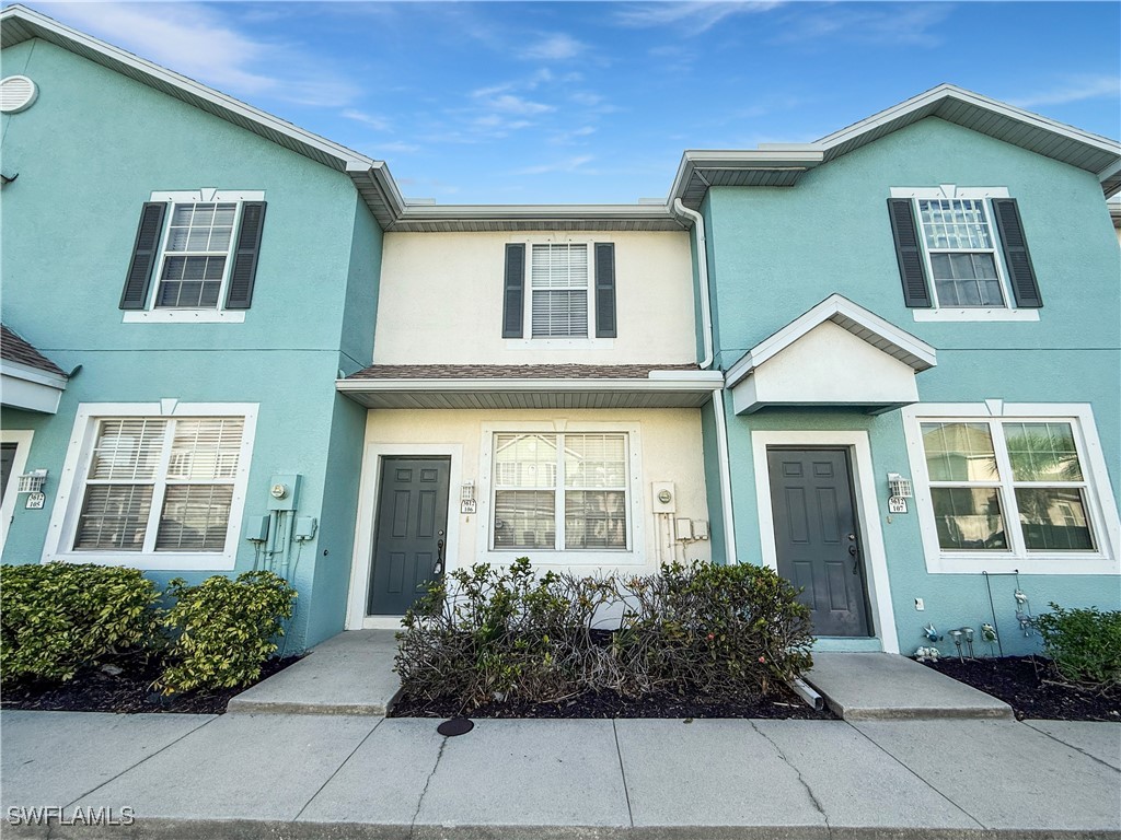 3612  Pine Oak Circle, Apt 106