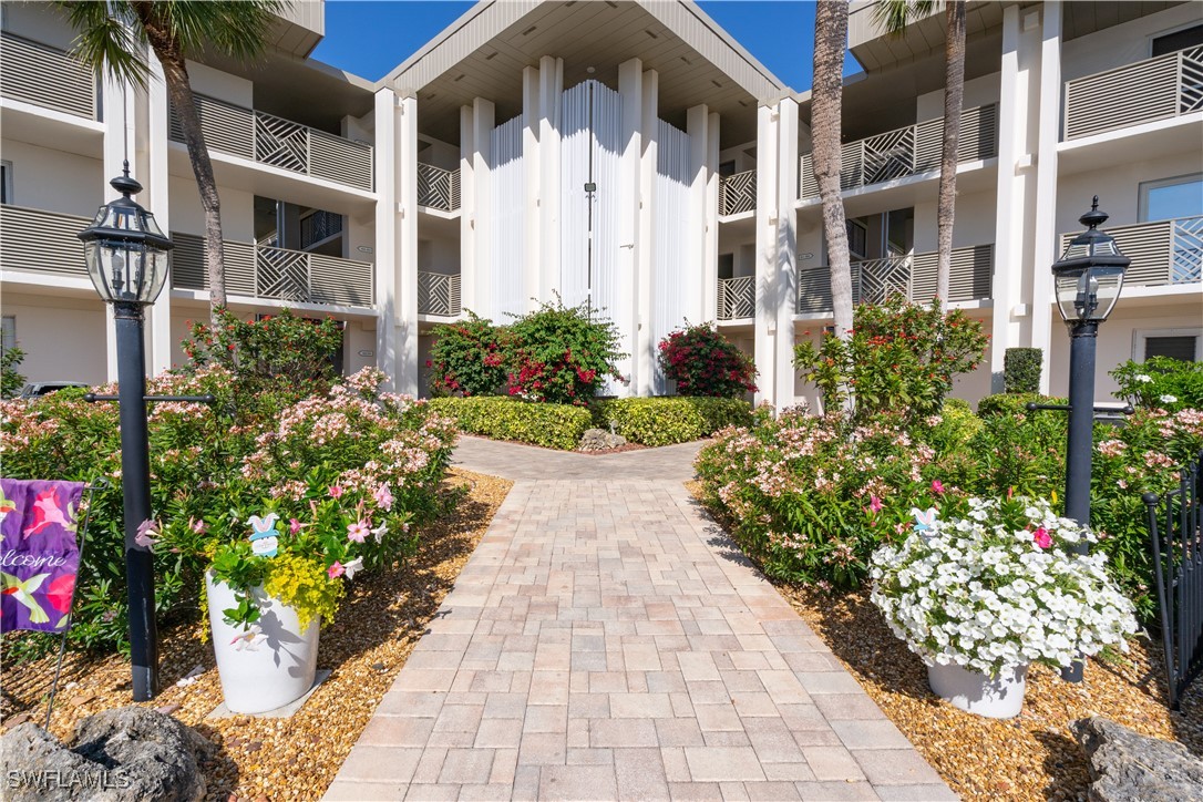6102  Augusta Drive, Apt 315
