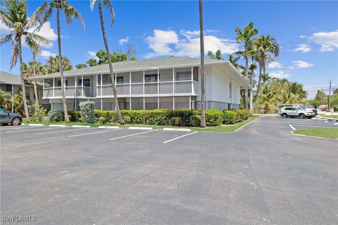 1849  Maravilla Avenue, Apt C10