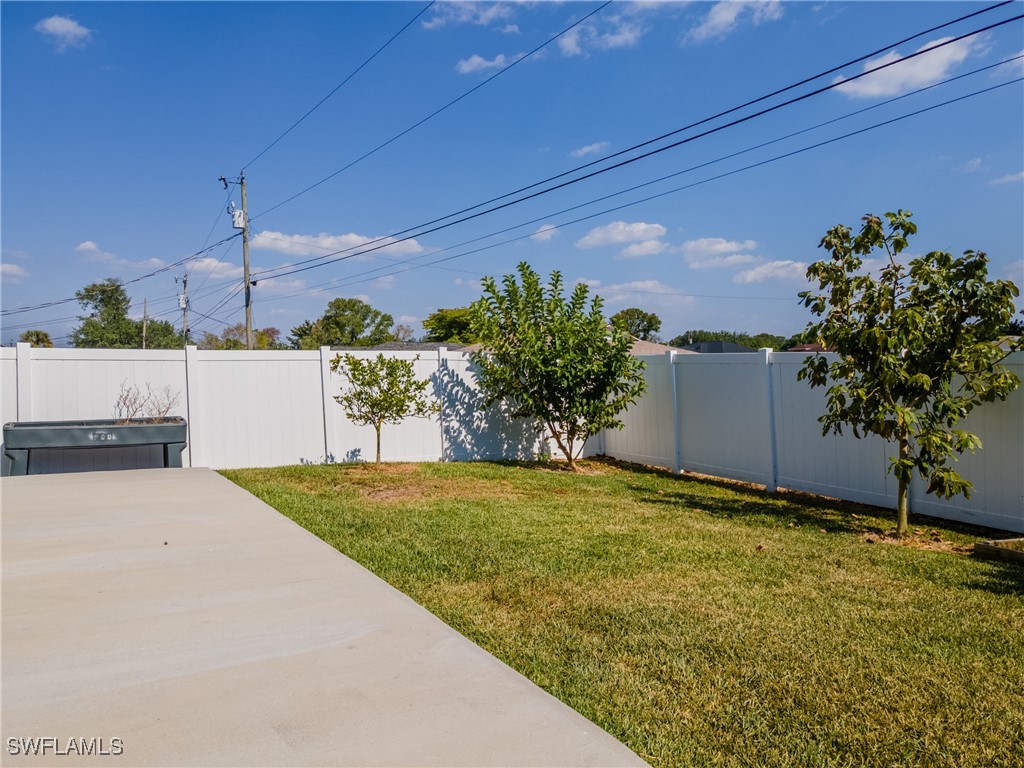 122/124 SE 12th Street