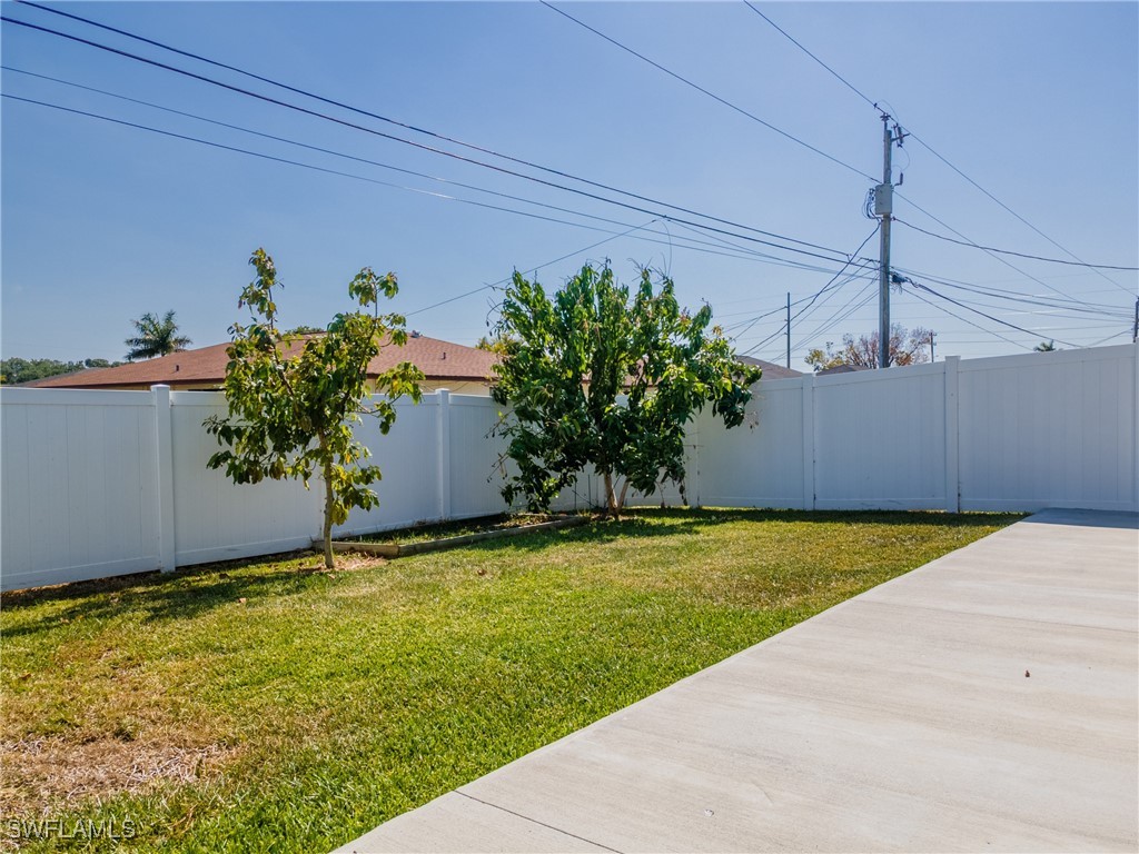 122/124 SE 12th Street