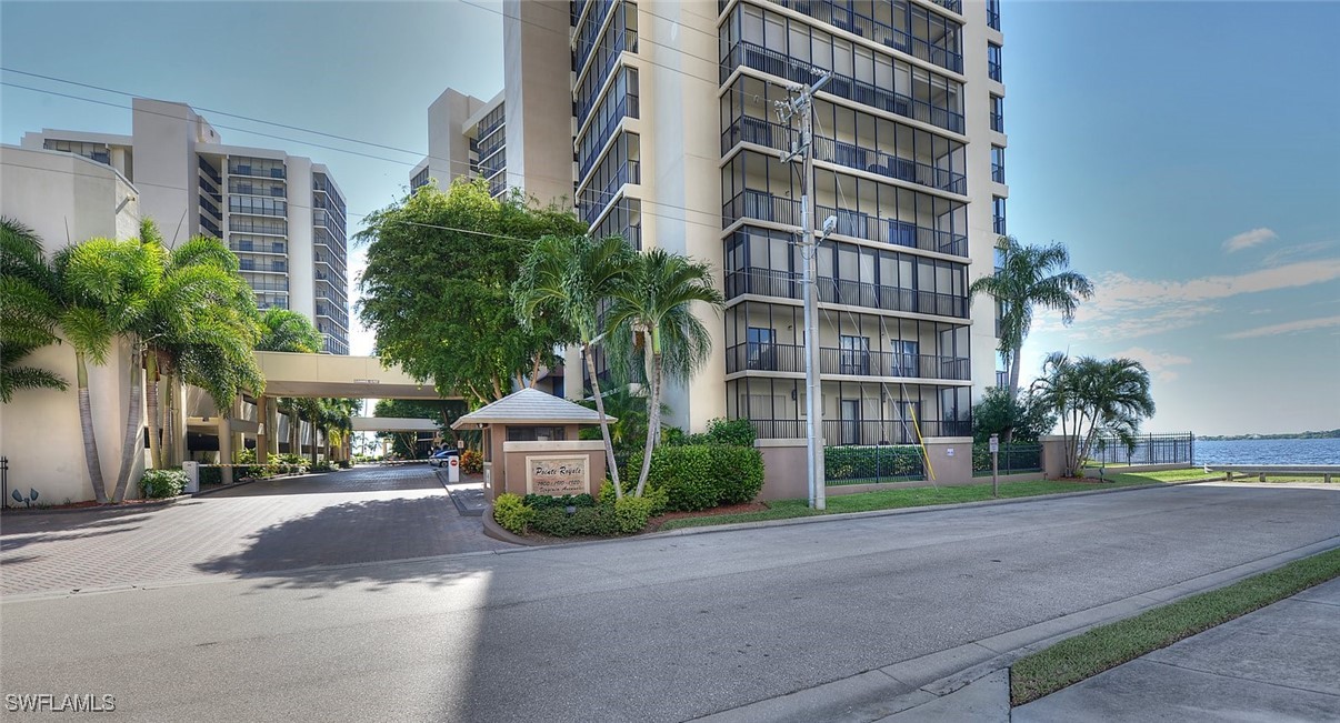 1910  Virginia Avenue, Apt 1302