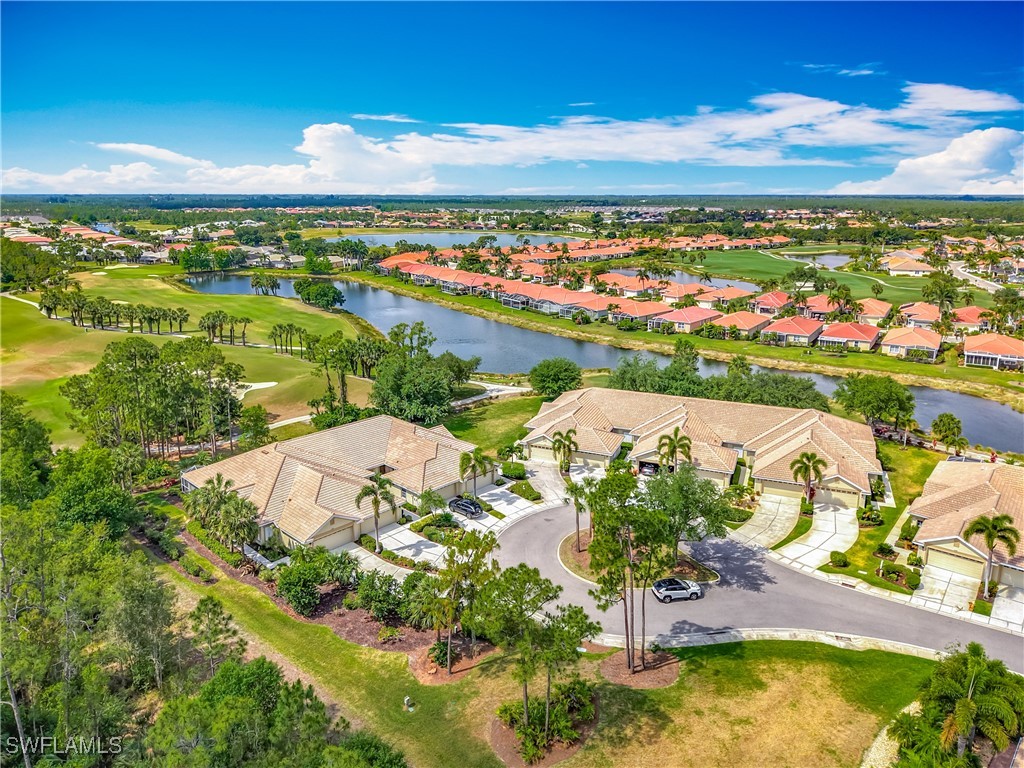 20900  Calle Cristal Lane, Apartment 4