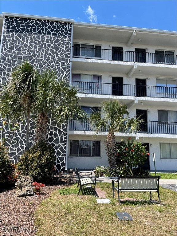 4906  Victoria Drive, Apt 313