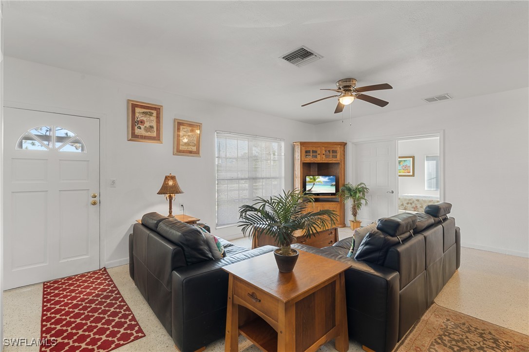 16001/16005  Bowline Street