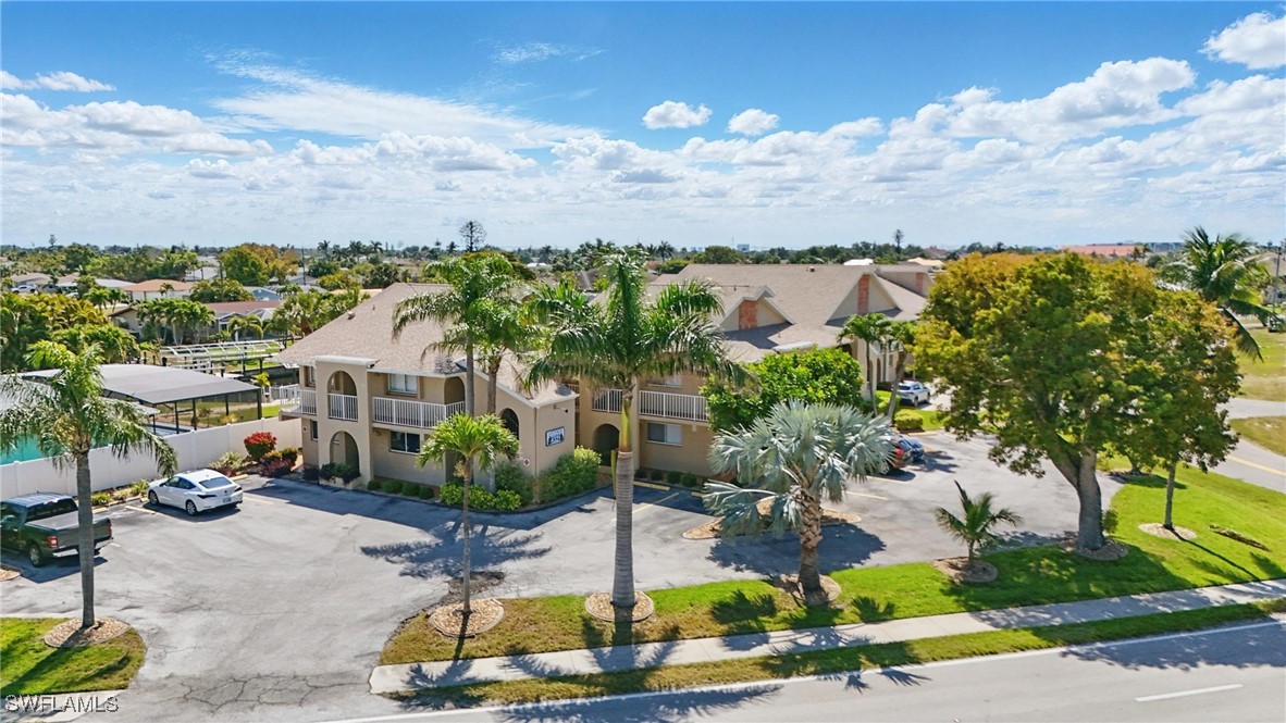4321  Country Club Boulevard, Apt 102