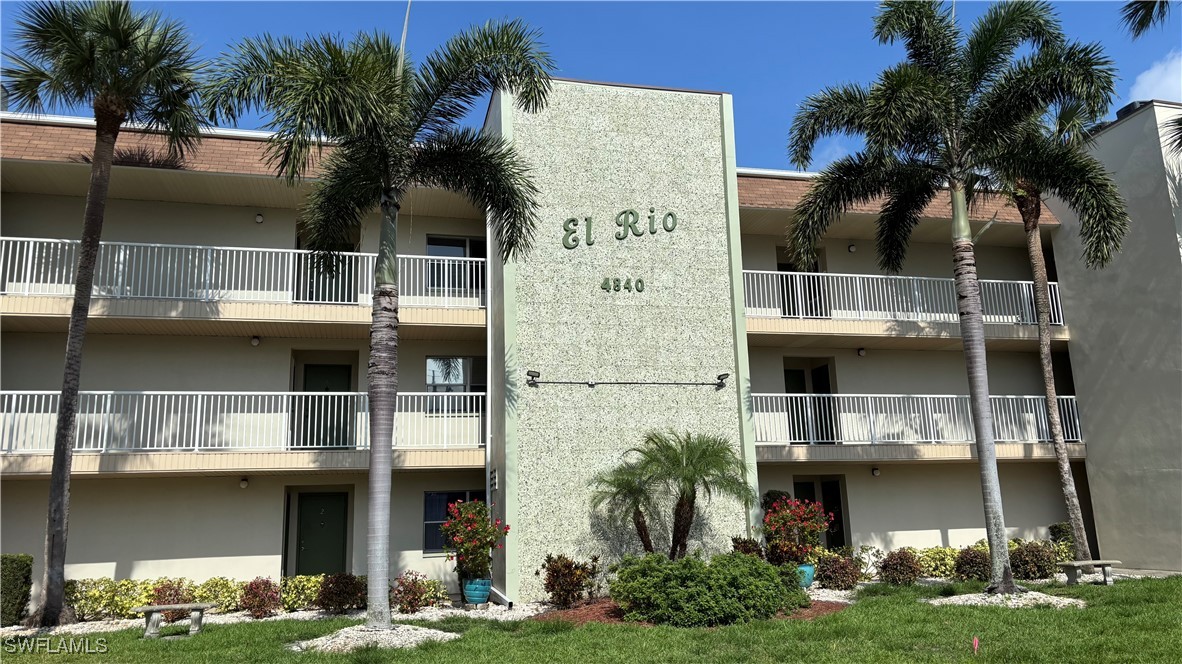 4840  Golf Club Court, Apt 11